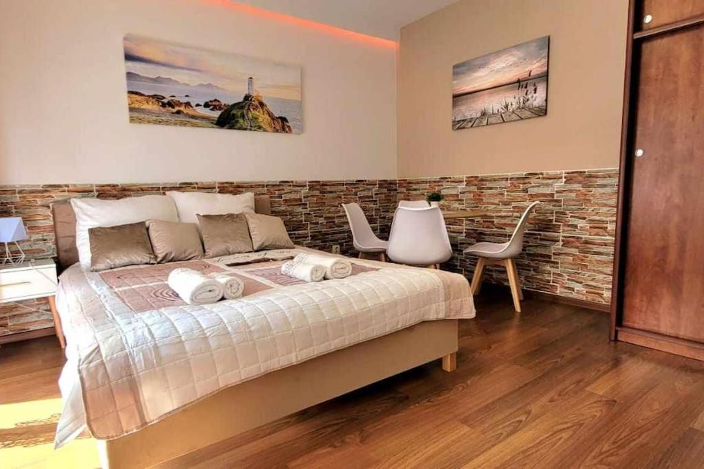 Modern Sandy Down Town, Aquapark, Free Parking Apartment